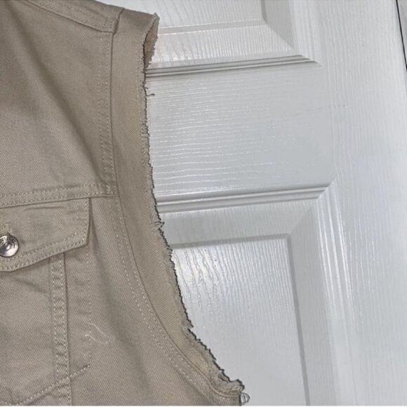 H&M Sleeveless Cream Denim Vest(Size Small) - Picture 5 of 6